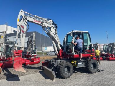 TAKEUCHI TB295W